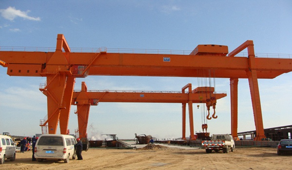 山东淄博集装箱起重机厂家32吨跨16米龙门吊